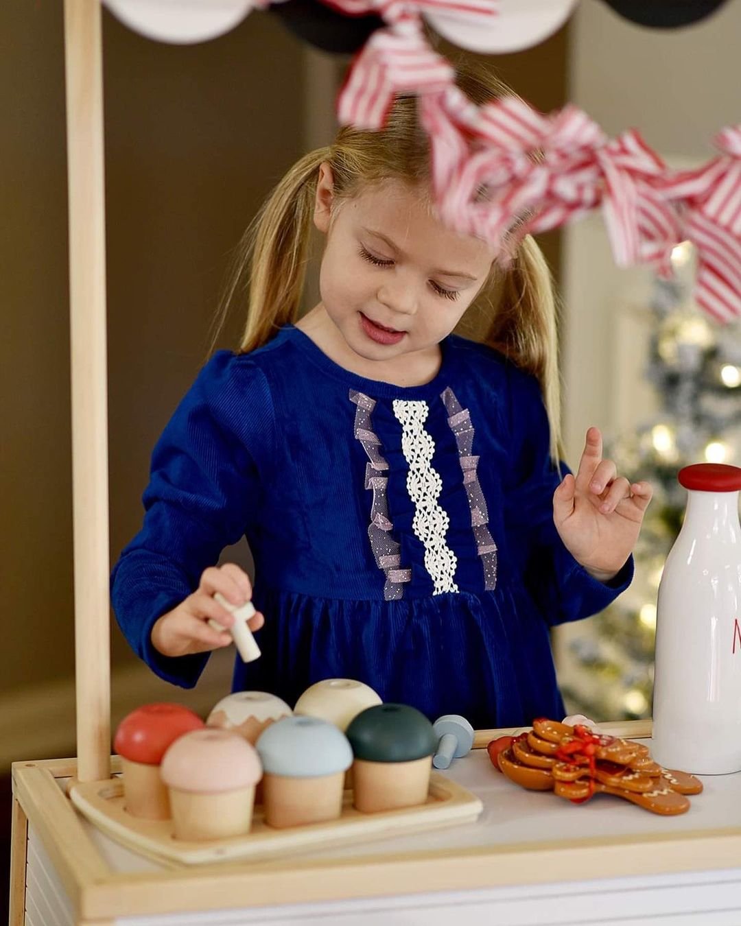 Charlotte Tucker photo 22